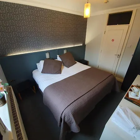 Billy Byrnes Bar & Guestrooms